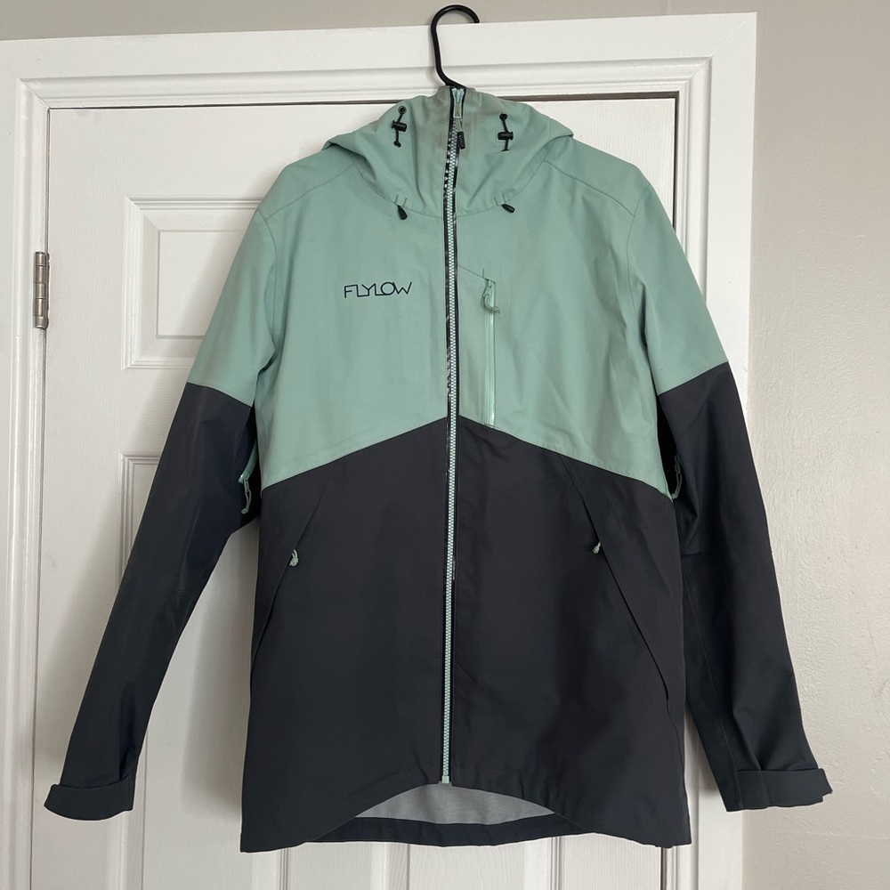 Fly low shell, not insulated